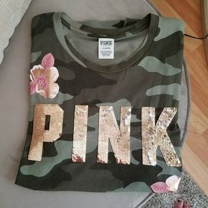 vs PINK bling camo shirt (L)